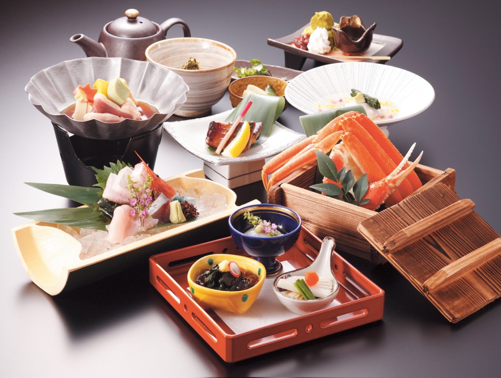 【近隣県民限定】★五感にごちそうかなざわ★料理長自慢の加賀能登コースとドリンク1杯付きプラン【1泊2食付】〈県民併用可〉